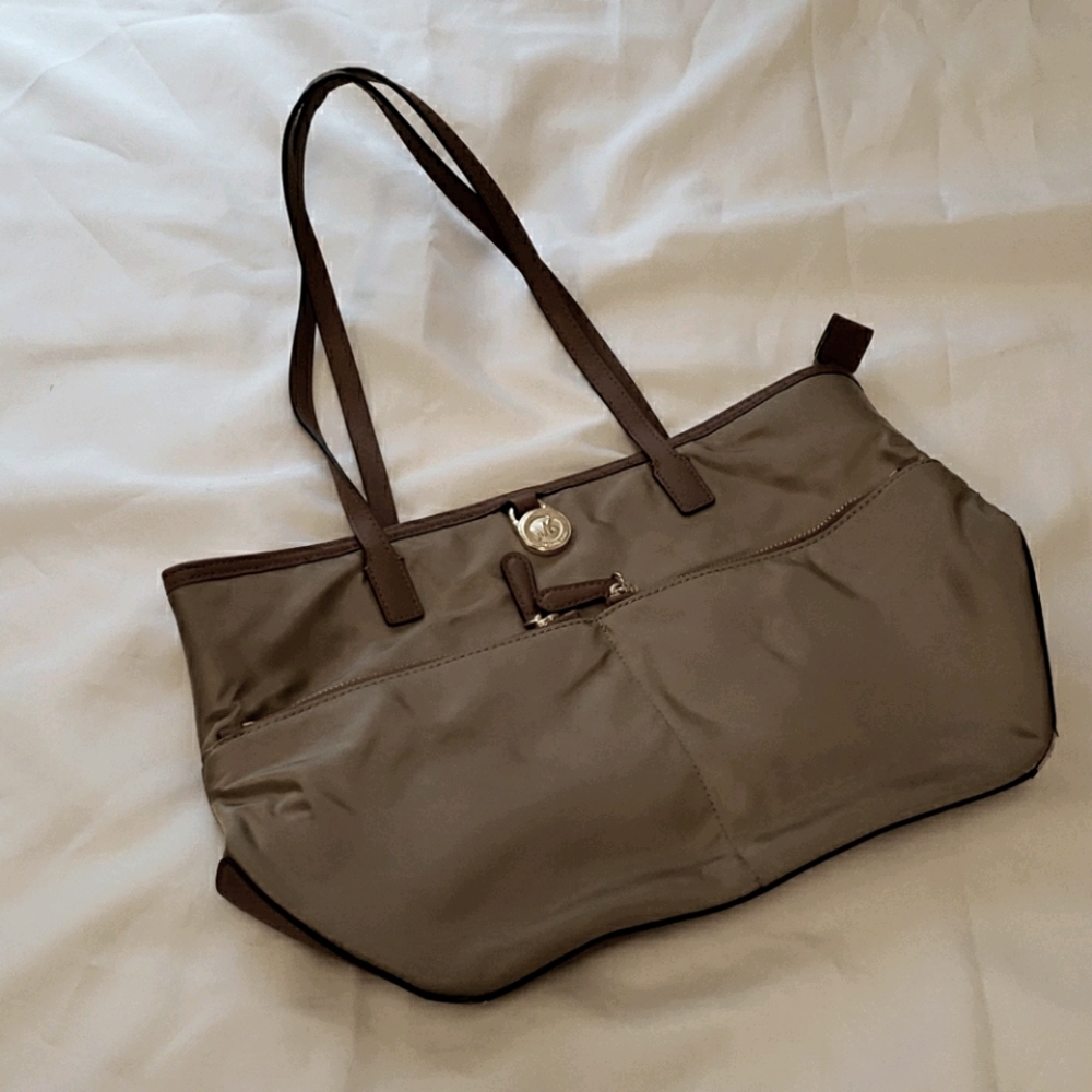 MICHAEL Michael Kors Kempton Medium Shoulderbag Bag Purse Tan Brown Women's OS